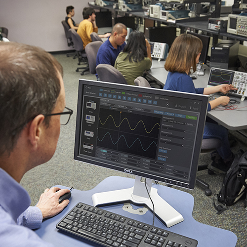 Use of a TBS2000B Series oscilloscope in an education lab